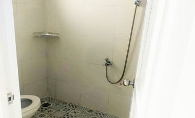 Kost Putri  Dekat Universitas Budi Luhur, Hypermart Ciledug, RS Hermina Ciledug