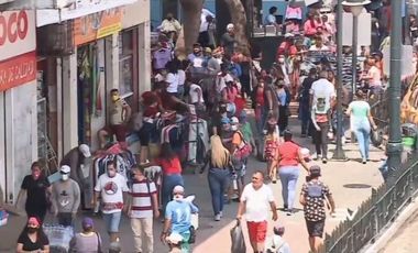 Edificio venta en Centro de Guayaquil, Avda Olmedo y Malecón Bahía