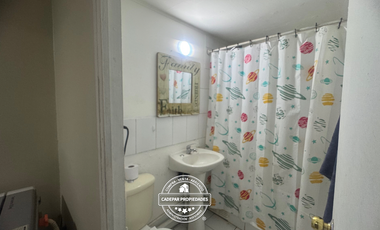 VENDE CVASA DE DOS PISOS EN LA FLORIDA