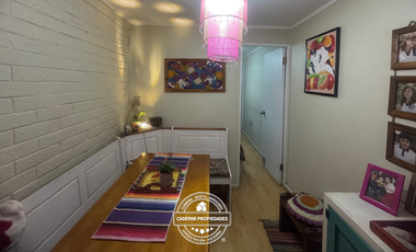 VENDE CVASA DE DOS PISOS EN LA FLORIDA