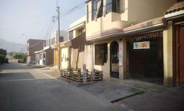 En venta casa de 3 pisos + Azotea - Lurigancho