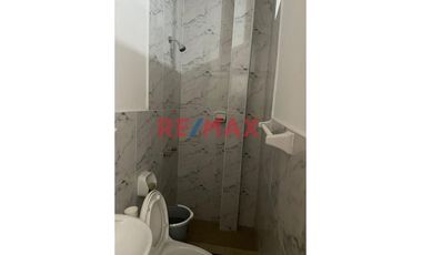 Vendo Casa De 3 Pisos De Estreno En Talarita - Castilla.ID: 1139507