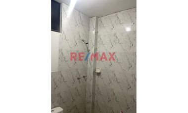 Vendo Casa De 3 Pisos De Estreno En Talarita - Castilla.ID: 1139507