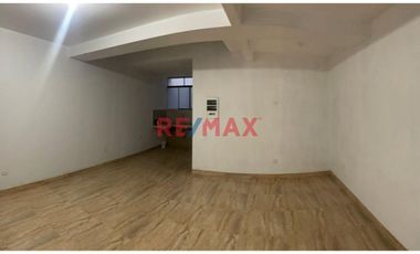 Vendo Casa De 3 Pisos De Estreno En Talarita - Castilla.ID: 1139507
