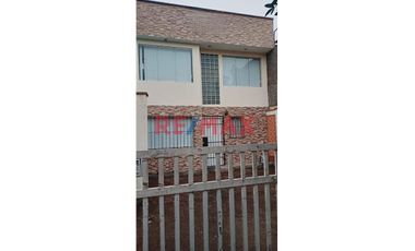 Alquilo Casa En Estreno De 3 Pisos Frente A Parque, En Lurín - La Estancia