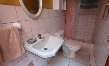 VENDO CASA DE 3 PISOS EN SURCO AV. SOTO BERMEO