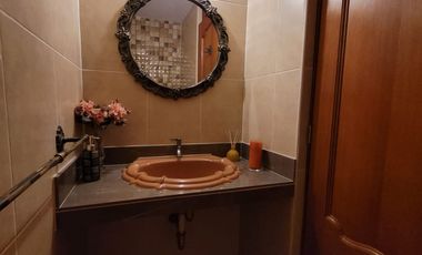 VENDO CASA DE 3 PISOS EN SURCO AV. SOTO BERMEO