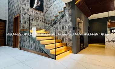 Casa en venta recámara en planta baja Fracc. Bosques de San Francisco. $23,800,000.