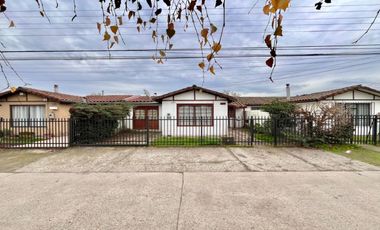 Se arrienda casa en tranquilo sector de Hermanos Maristas, 3 piezas 1 baño, Curicó