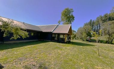 SE VENDE CASA EN PARCELA 6 DORMITORIOS 3 BAÑOS EN OSORNO UF 7900