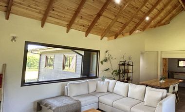 SE VENDE CASA EN PARCELA 6 DORMITORIOS 3 BAÑOS EN OSORNO UF 7900