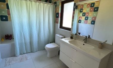 SE VENDE CASA EN PARCELA 6 DORMITORIOS 3 BAÑOS EN OSORNO UF 7900