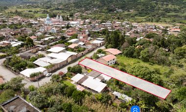 Lote en venta en sector central de Malacatos cerca del la iglesia y parque