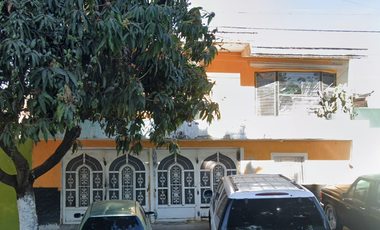 Excelente oportunidad, linda casita muy bien ubicada