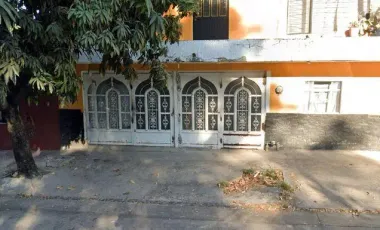 Excelente oportunidad, linda casita muy bien ubicada