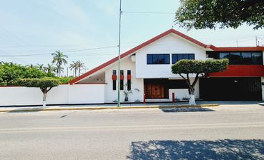 SE RENTA CASA EN EL FRACCIONAMIENTO EL MIRADOR