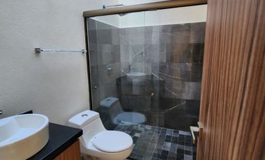 RENTA DE CASA EN FRACC. SAN RUBÉN, (ATRÁS DE LA PRIMERA GASOLINERA EN LA SALIDA A MIL CUMBRES)