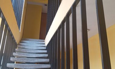 Av. Toltecas, en venta edificio completo de 4 niveles con 8 departamentos