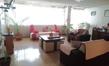 Av. Toltecas, en venta edificio completo de 4 niveles con 8 departamentos