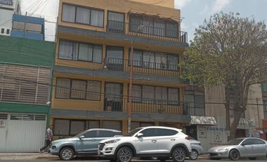 Av. Toltecas, en venta edificio completo de 4 niveles con 8 departamentos