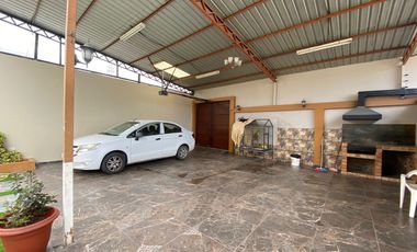 Amplia casa en venta en el centro de Catamayo