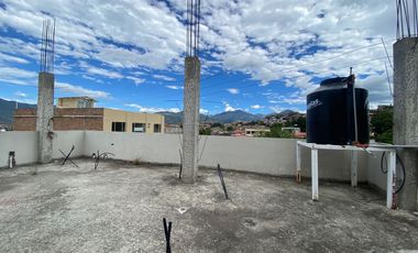 Amplia casa en venta en el centro de Catamayo