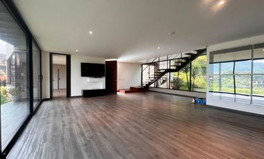 Casa  en  arriendo,  Alto De Palmas, Envigado, Antioquia