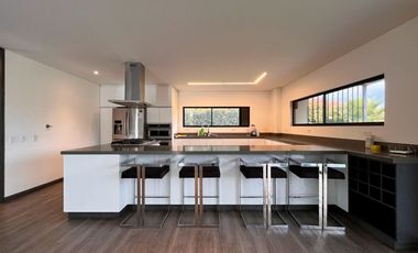 Casa  en  arriendo,  Alto De Palmas, Envigado, Antioquia