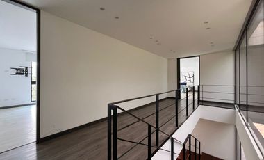 Casa  en  arriendo,  Alto De Palmas, Envigado, Antioquia