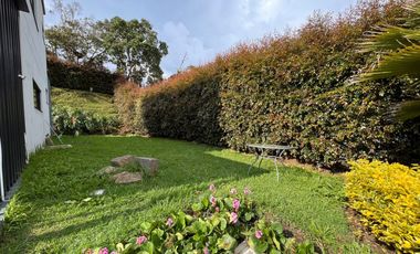 Casa  en  arriendo,  Alto De Palmas, Envigado, Antioquia