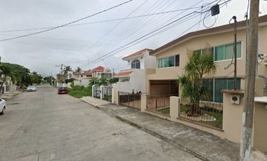 Venta de casa en , Jardines de Tuxpan, 92890 Túxpam de Rodríguez Cano, Ver.