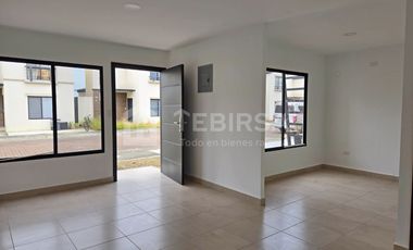 Venta de Casa de 3 dormitorios A ESTRENAR, Urbanización Los Prados I, Km 15 Vía a Salitre.