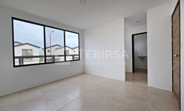 Venta de Casa de 3 dormitorios A ESTRENAR, Urbanización Los Prados I, Km 15 Vía a Salitre.