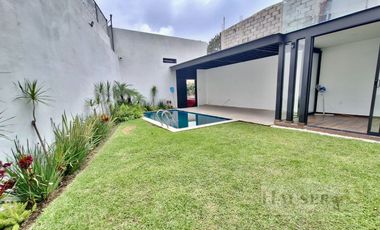 Venta de Moderna Casa en Privada Cerca Walmart Avila Camacho