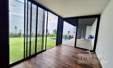 Venta de Moderna Casa en Privada Cerca Walmart Avila Camacho