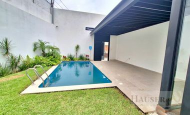 Venta de Moderna Casa en Privada Cerca Walmart Avila Camacho