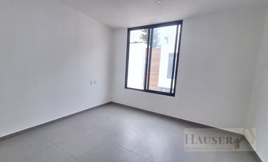 Venta de Moderna Casa en Privada Cerca Walmart Avila Camacho