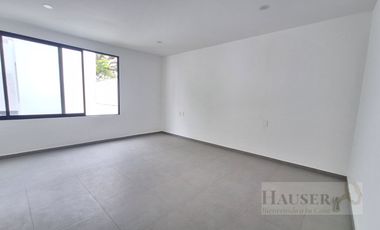 Venta de Moderna Casa en Privada Cerca Walmart Avila Camacho