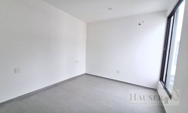 Venta de Moderna Casa en Privada Cerca Walmart Avila Camacho