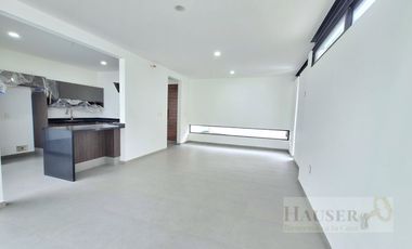 Venta de Moderna Casa en Privada Cerca Walmart Avila Camacho