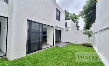 Venta de Moderna Casa en Privada Cerca Walmart Avila Camacho