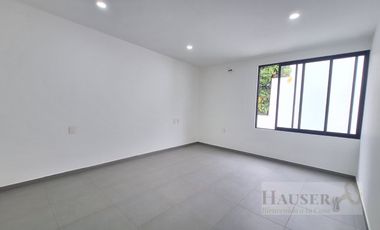 Venta de Moderna Casa en Privada Cerca Walmart Avila Camacho
