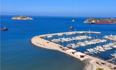 SE RENTA APARTAMENTO A UNA CUADRA DE LA PLAYA  BELLAVISTA – J.V