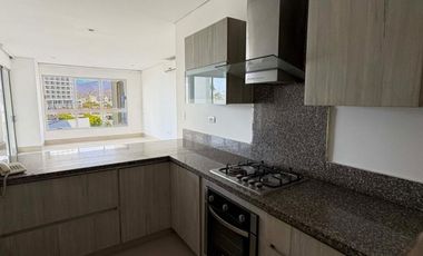 SE RENTA APARTAMENTO A UNA CUADRA DE LA PLAYA  BELLAVISTA – J.V