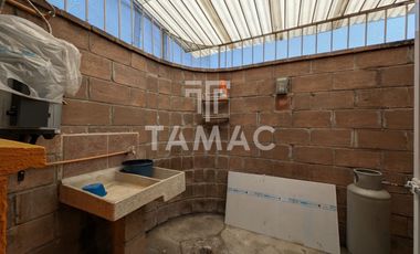 Casa con alberca en fraccionamiento en Emiliano Zapata