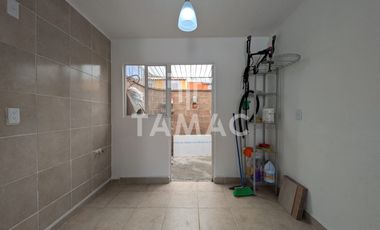 Casa con alberca en fraccionamiento en Emiliano Zapata