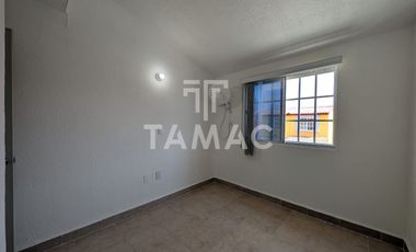 Casa con alberca en fraccionamiento en Emiliano Zapata