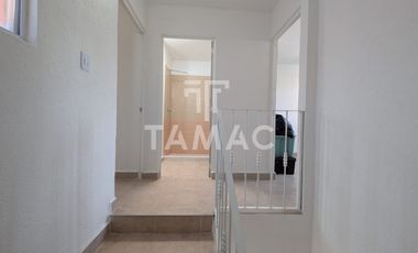 Casa con alberca en fraccionamiento en Emiliano Zapata