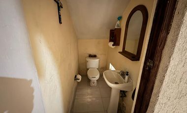 CASA EN VENTA (EXCELENTE UBICACIÓN)