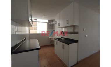 Venta De Departamento En 5To Piso Con Ascensor Cond.Oasis De Piura ID: 1139888